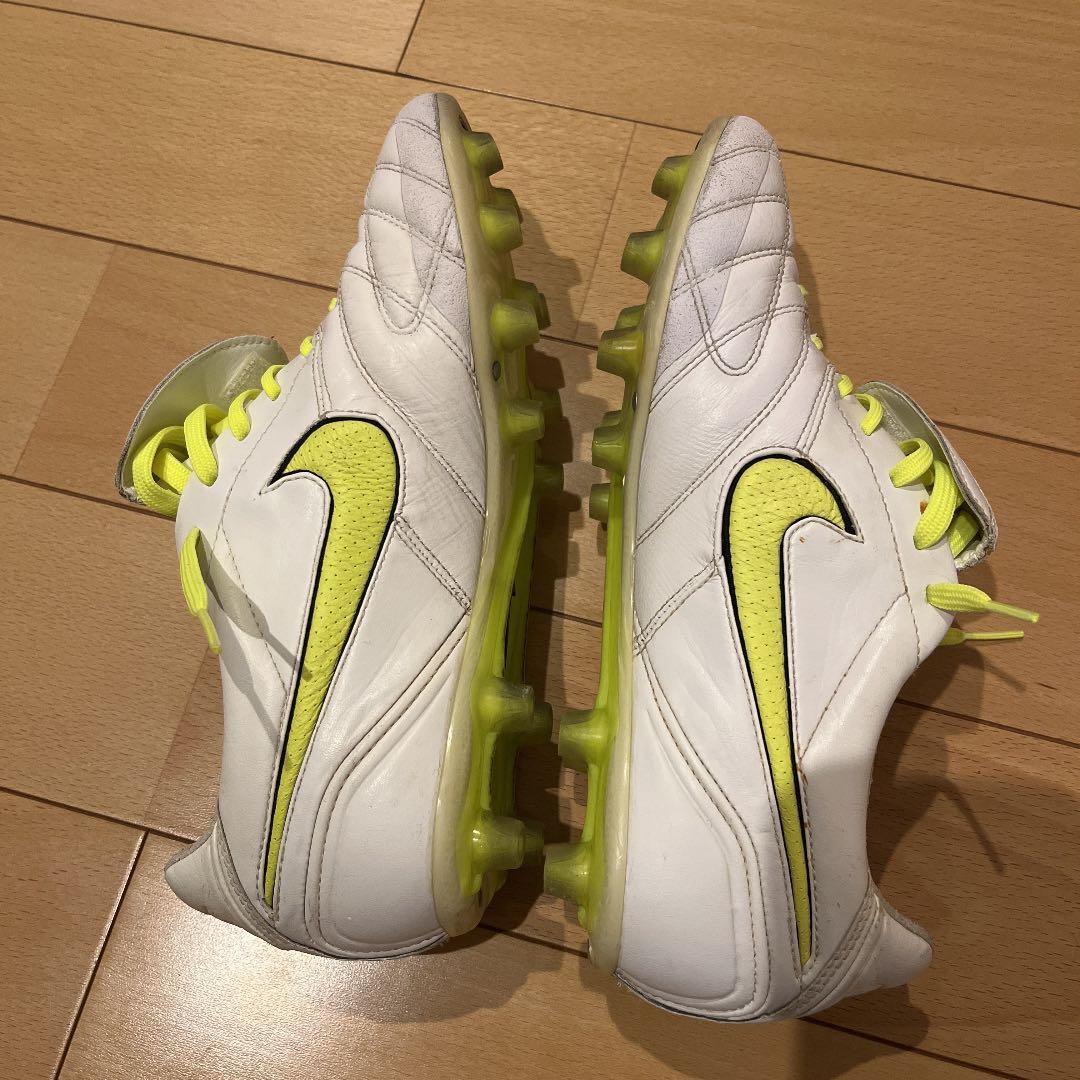 NIKE ナイキ サッカースパイク　ティエンポレジェンド