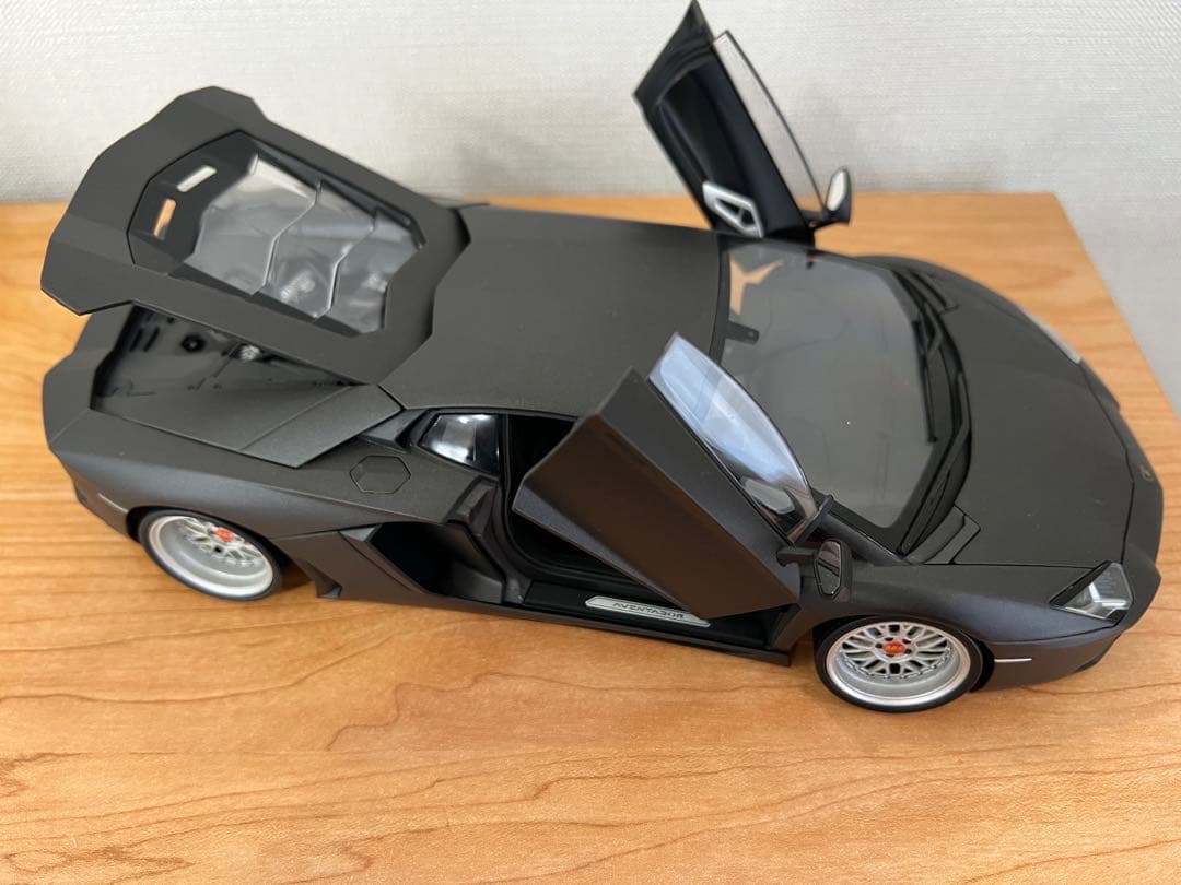 Lamborghini Aventador LP700-4 カスタム1/18
