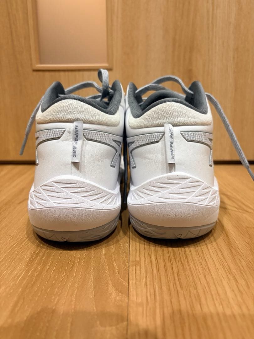 asics UNPRE ARS LOW 2 ホワイト×メトロポリス 24cm