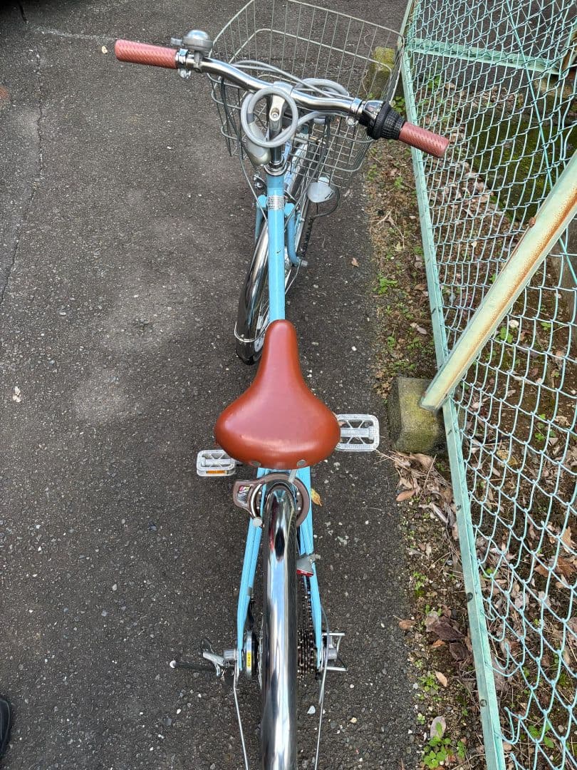 24 インチ子供用自転車 ライトブルー 前面バスケット付き(土、日値下げました)