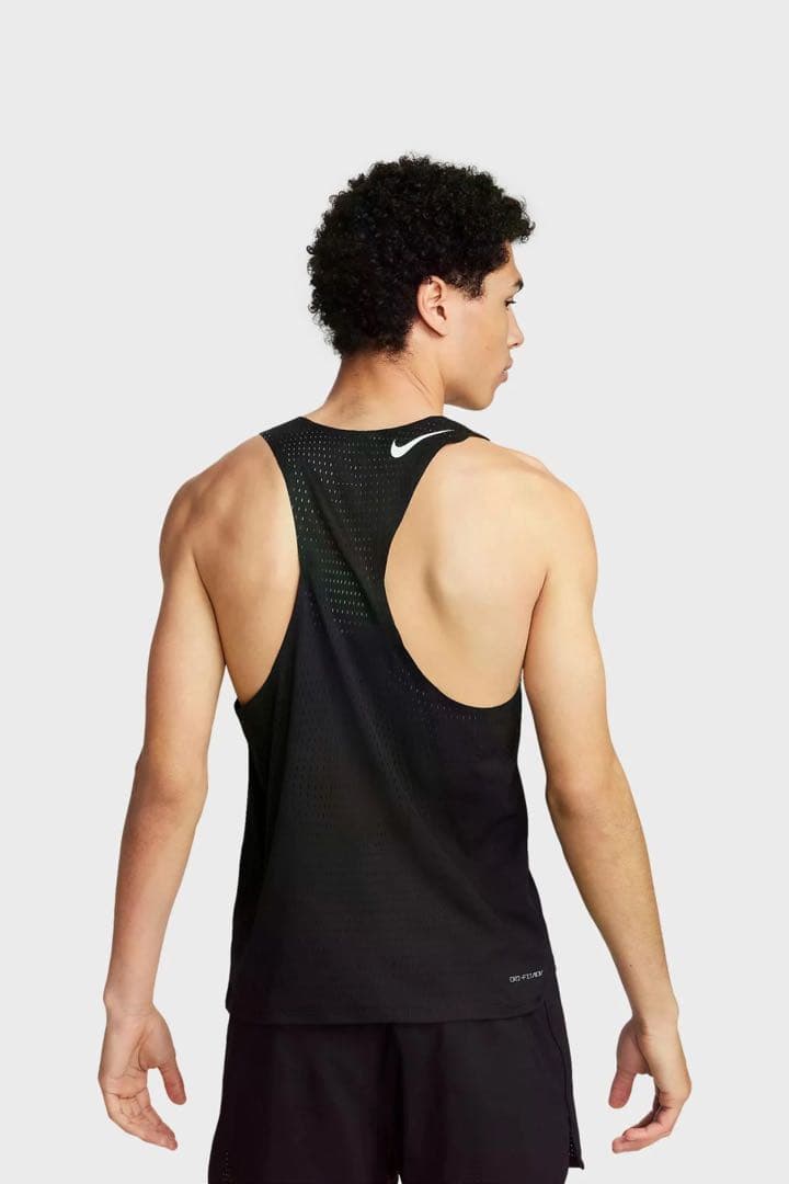 【新品】NIKE エアロスイフト シングレット ブラック Sサイズ