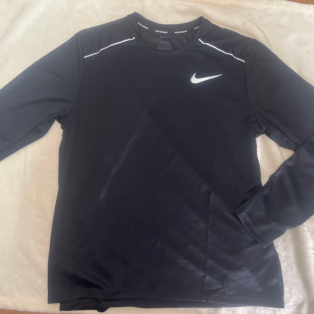 NIKE DRI-FIT トップス　RUNNING