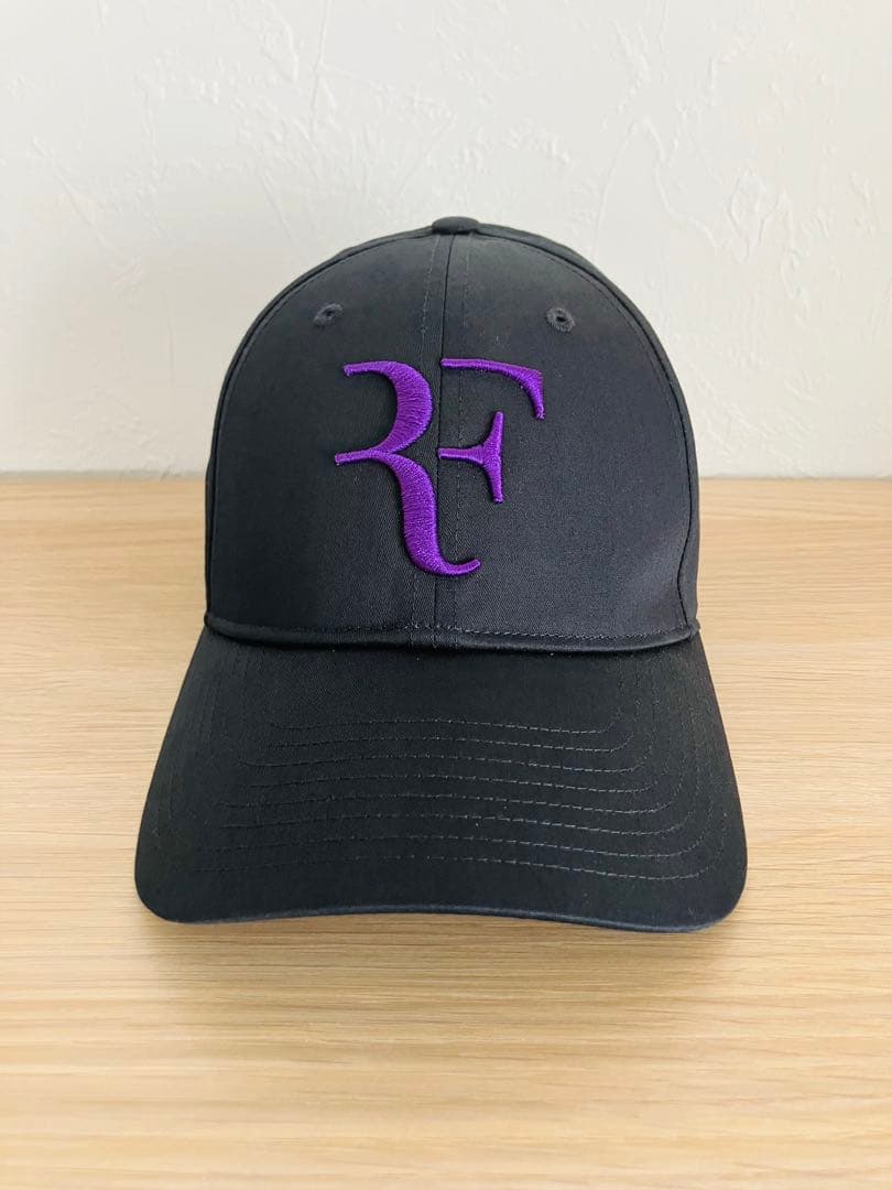 【新品】 ロジャー・フェデラー｜「RF」ロゴ キャップ（黒×紫）｜ユニクロ