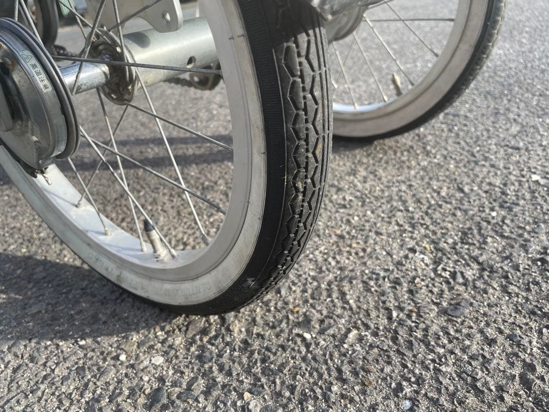 愛知県引取限定　ブリヂストン　シルバー 三輪 自転車　中古