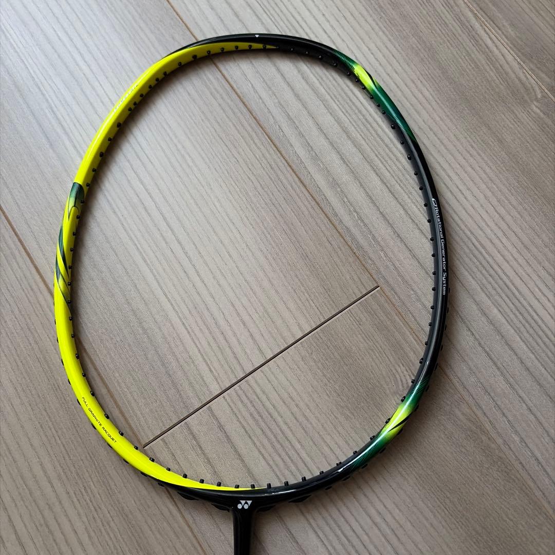 [美品]YONEX アストロクス2 イエロー