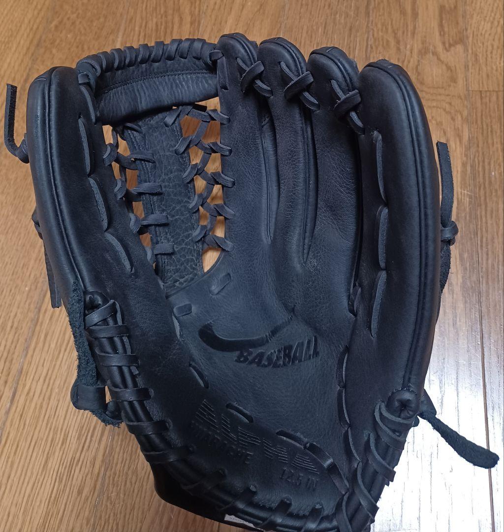 Nike ALPHA HUARACHE 12.5 逆スウォッシュ　グローブ