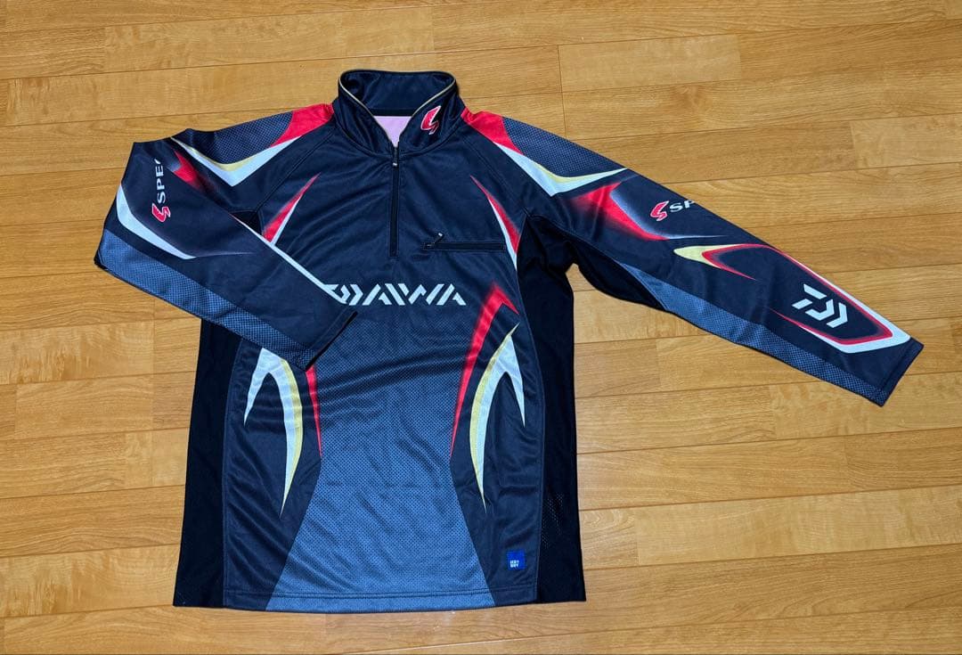 Daiwa SPECIAL 鮎　フィッシングインナーウェア Lサイズ　白or黒