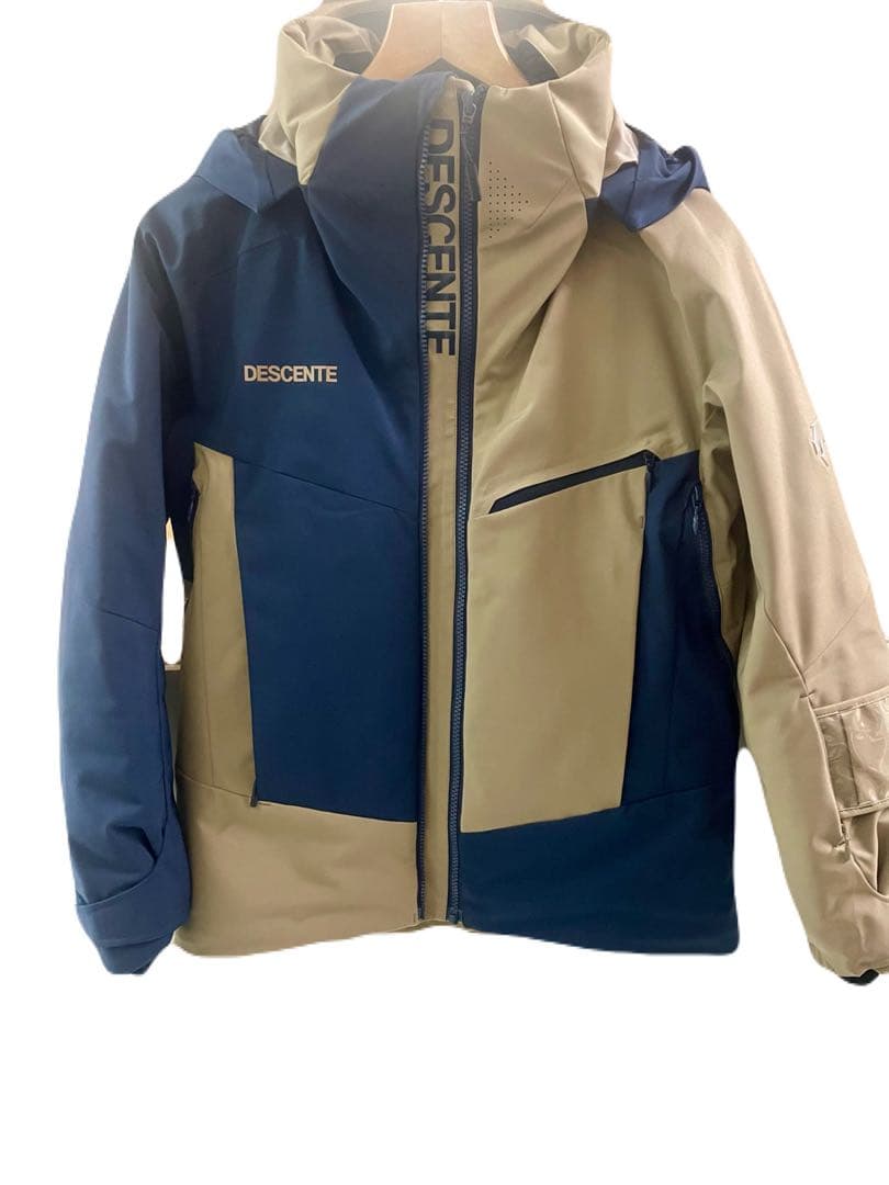 り*ご様 デサント　スキーウェア　JACKET DESCENTEメンズ・レディー