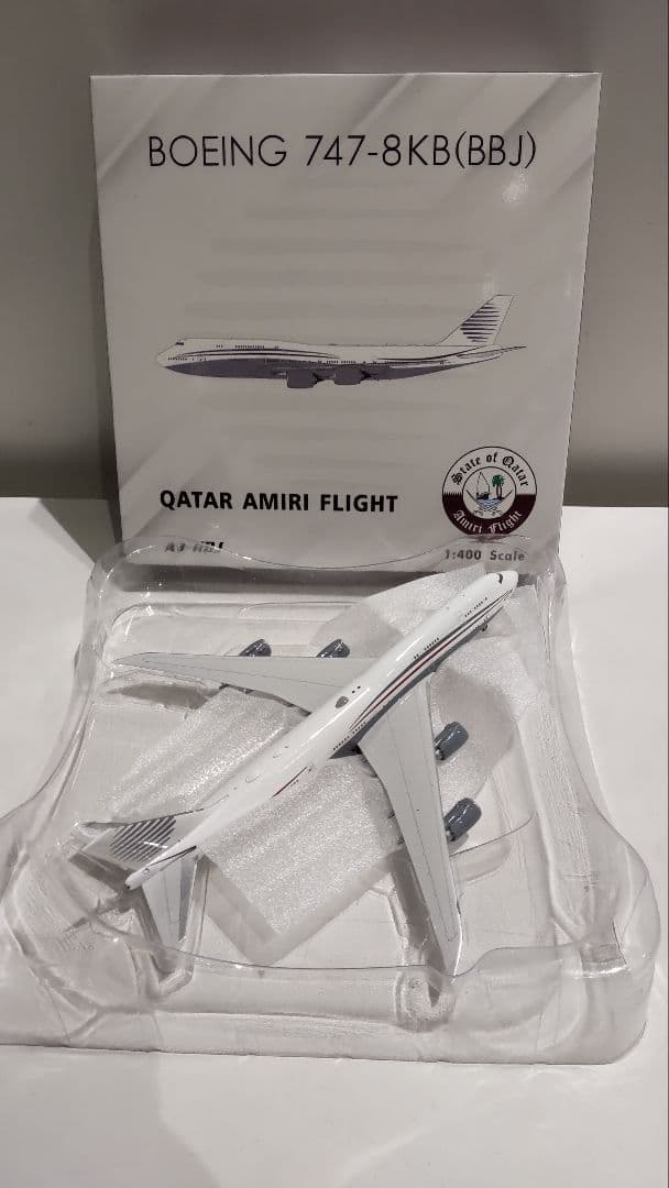 航空機・ヘリコプター QATAR AMIRI FLIGHT B747-8KB 1/400