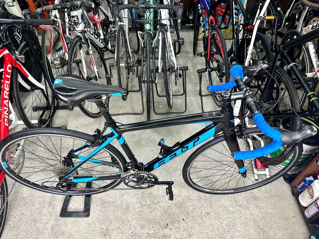 基本分解発送送料無料！完成車配送等ご相談ください！FELT Z95 新品タイヤ