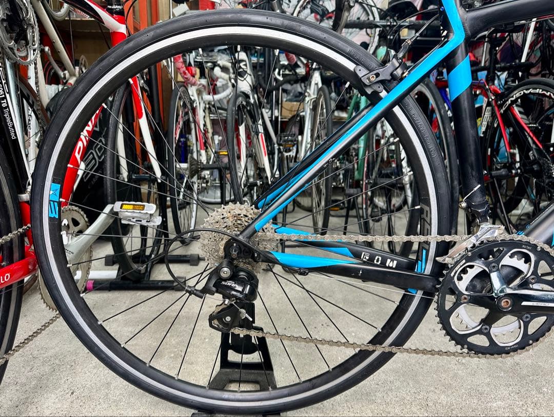 基本分解発送送料無料！完成車配送等ご相談ください！FELT Z95 新品タイヤ