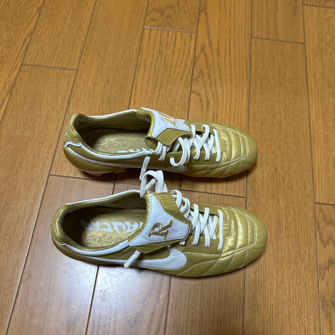 ゴールド サッカーシューズ R10