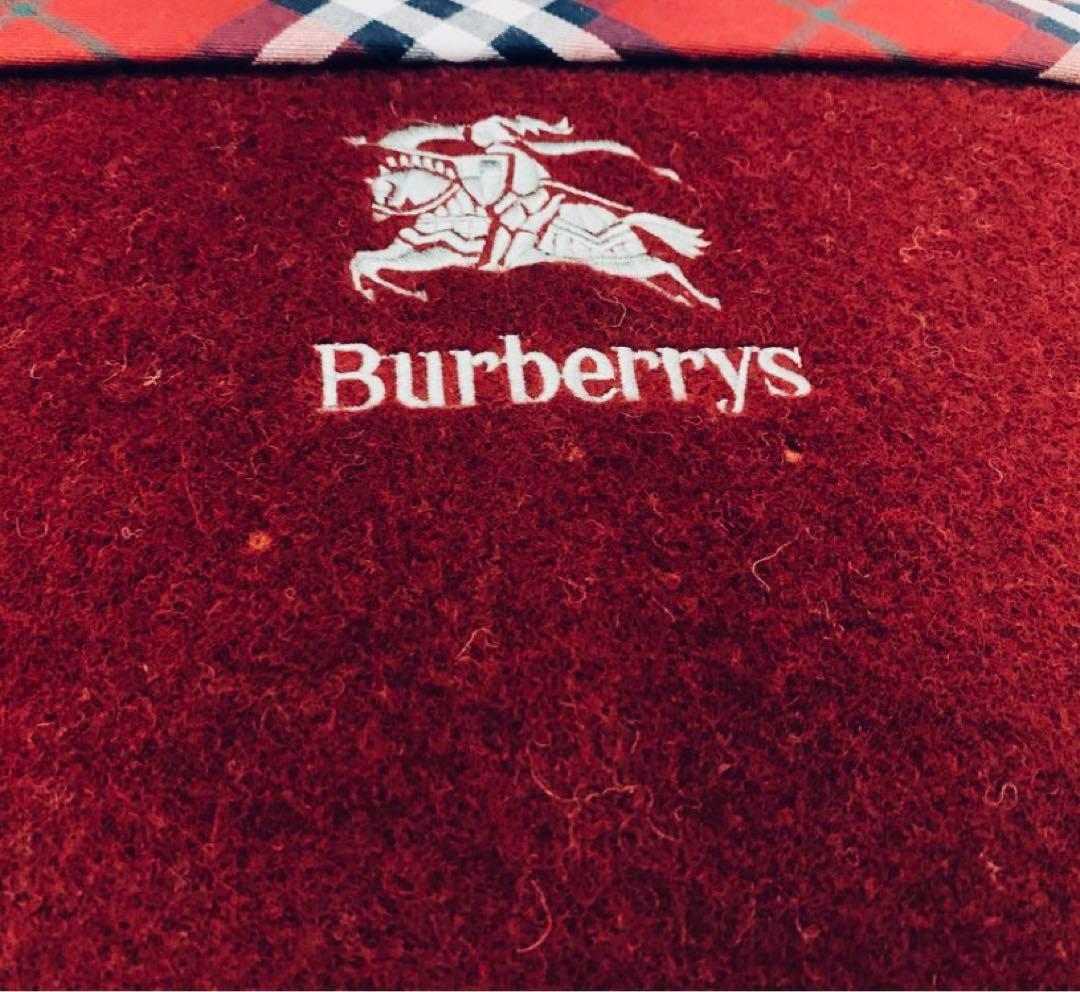 BURBERRYS バーバリーの暖かい100%ウールブランケット新品、