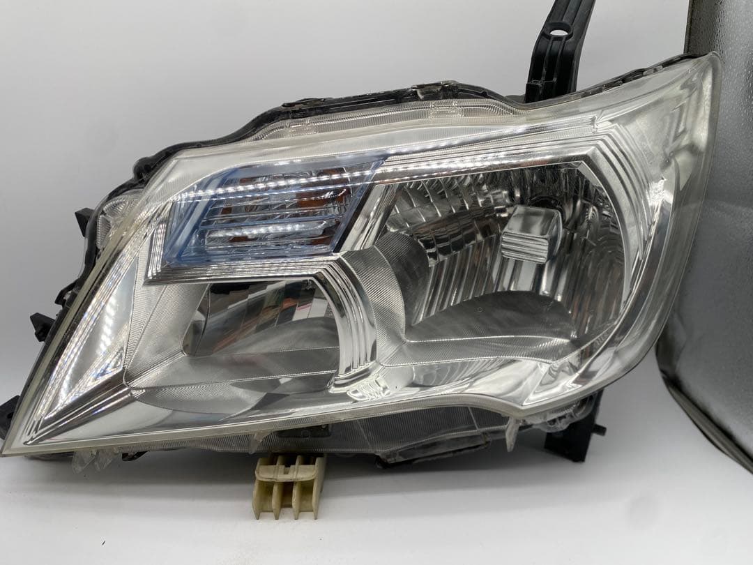 日産 セレナ C26 前期 純正 HID ヘッドライト 左右セット バラスト付き