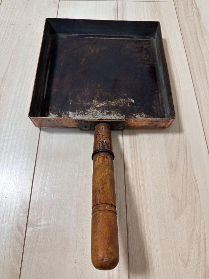 銅製 業務用卵焼き器 24.5×24.5 木製ハンドル 蓋付き