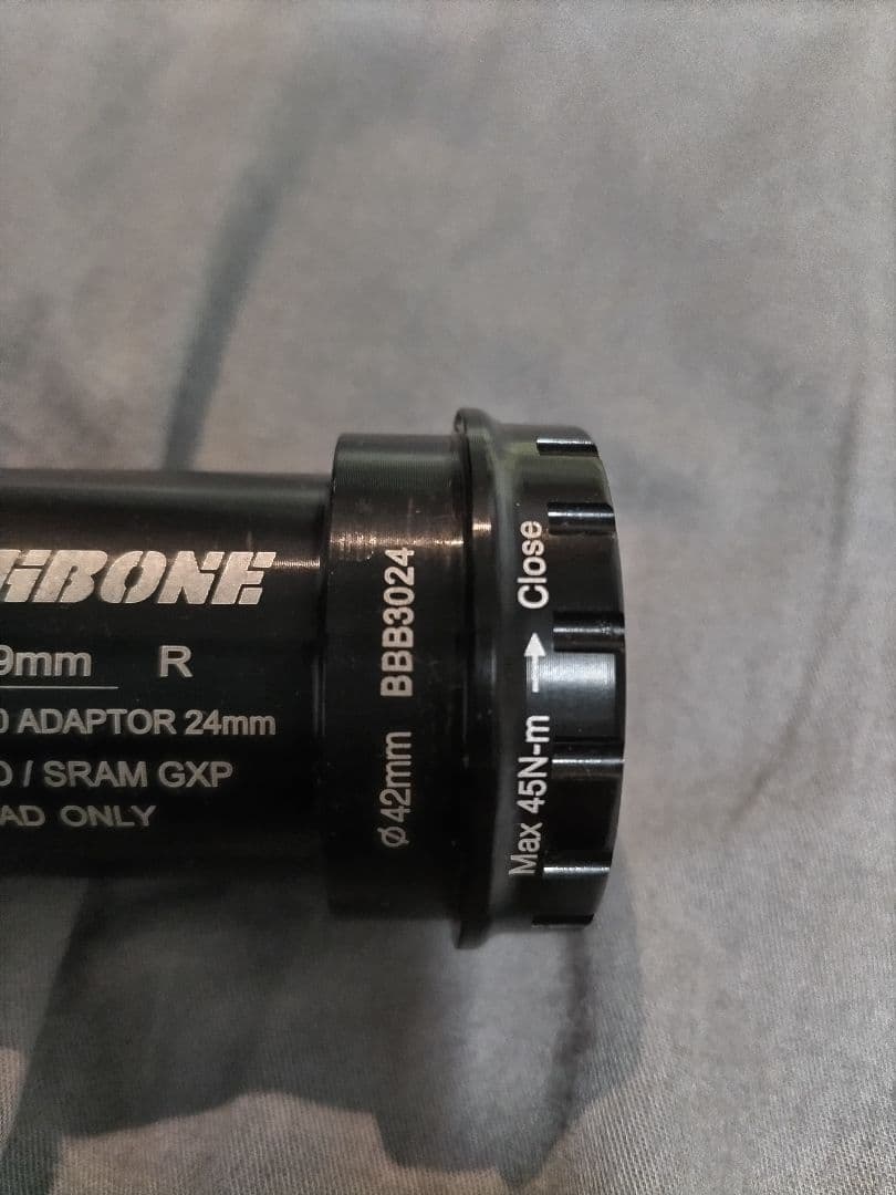 未使用品 WISHBONE セラミックボトムブラケット BBB3024 24mm