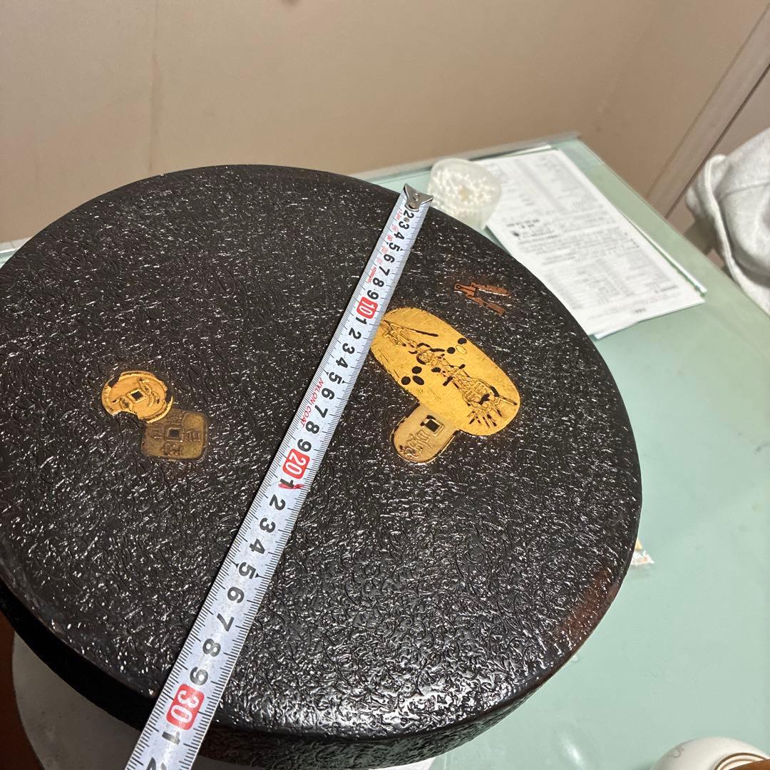 木製円形テーブル 金色装飾　花台　椅子　ハンドメイド