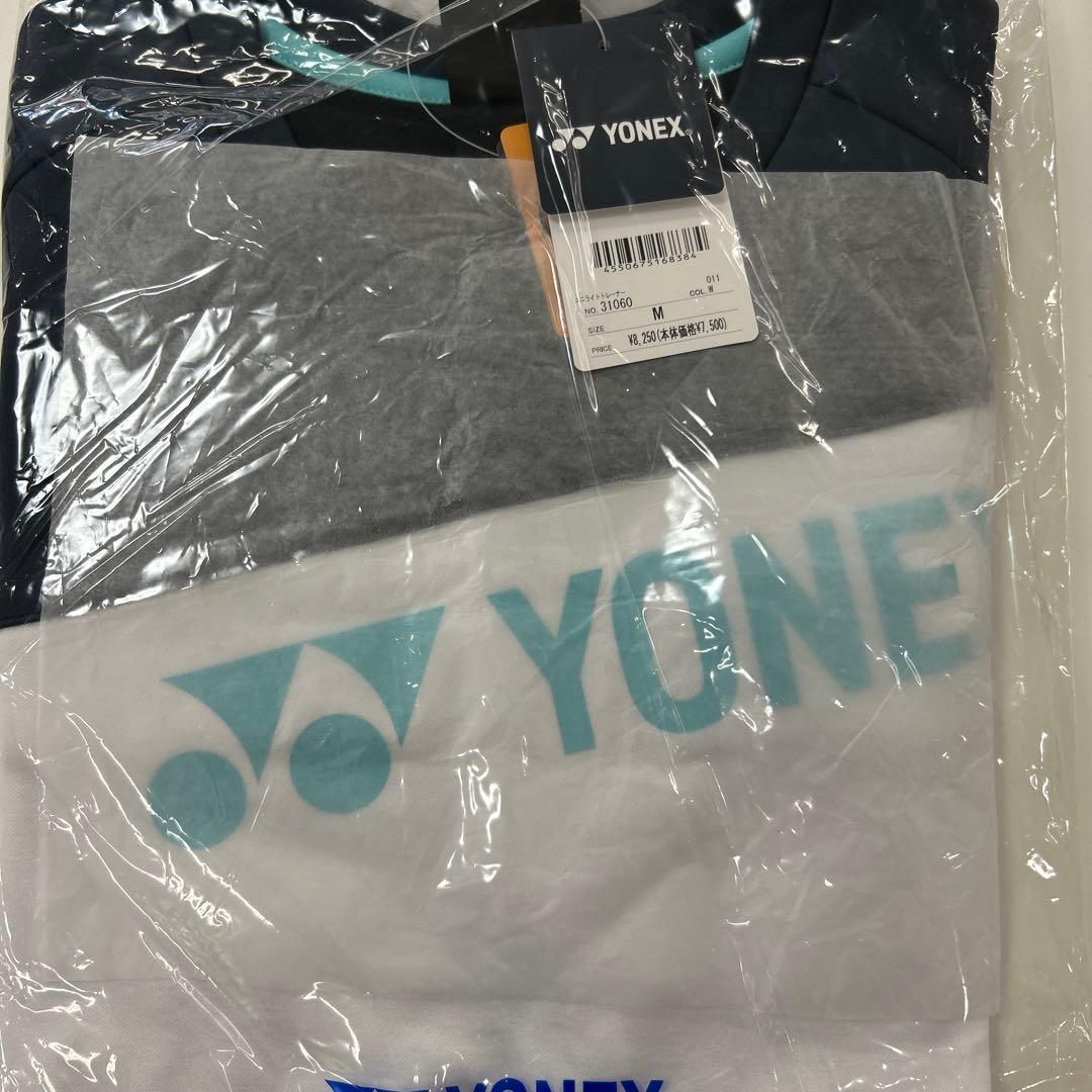 Mサイズ　31060/011　新品未使用　YONEX　トレーナー