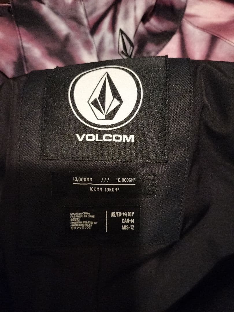 VOLCOM　ジュニア　上下セット　クリーニング済み