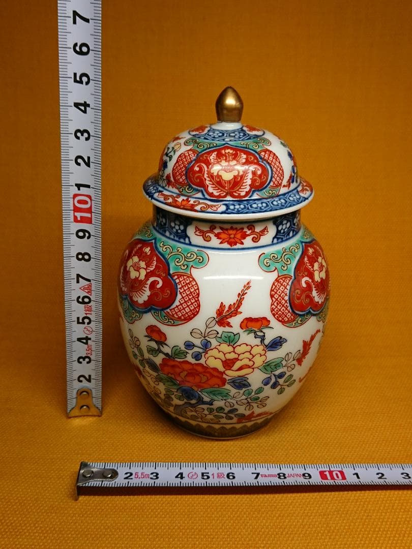 【美品】古伊万里　飾壺　金彩　染錦　置物　インテリア　工芸品　美術品　A1144