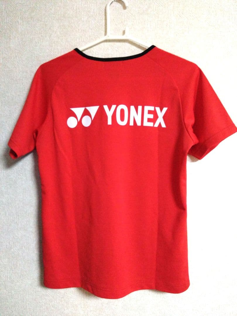 YONEXヨネックス　ウィメンズ　非売品希少　レッド系ゲームウェア　L