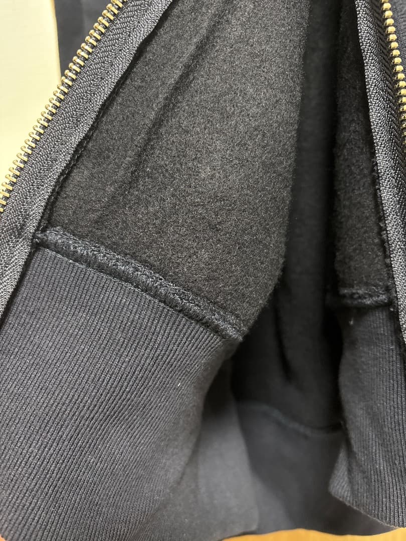 新品　IFC パーカー