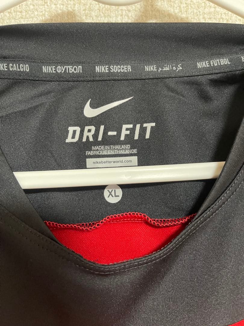 ⚠️値下げ中 浦和レッズ選手支給品 Nike DRI-FIT 赤黒シャツ XL