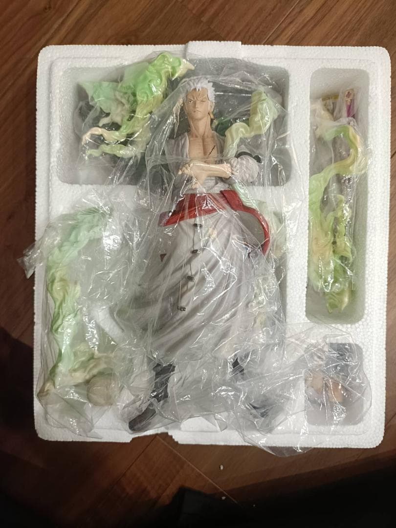 ワンピース　ゾロ　ガレージキット　アクションフィギュア