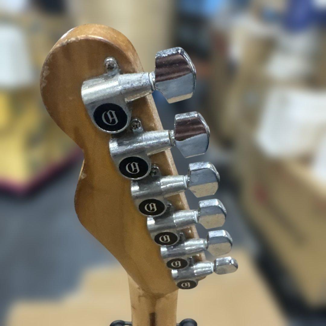 ③エレキギター ビンテージ　BACKAROO