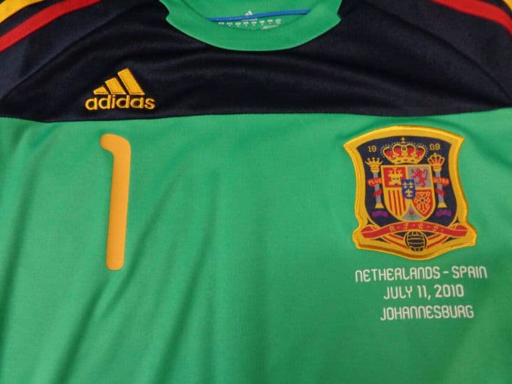adidas スペイン代表 イケル・カシージャス（CASILLAS）ユニフォーム