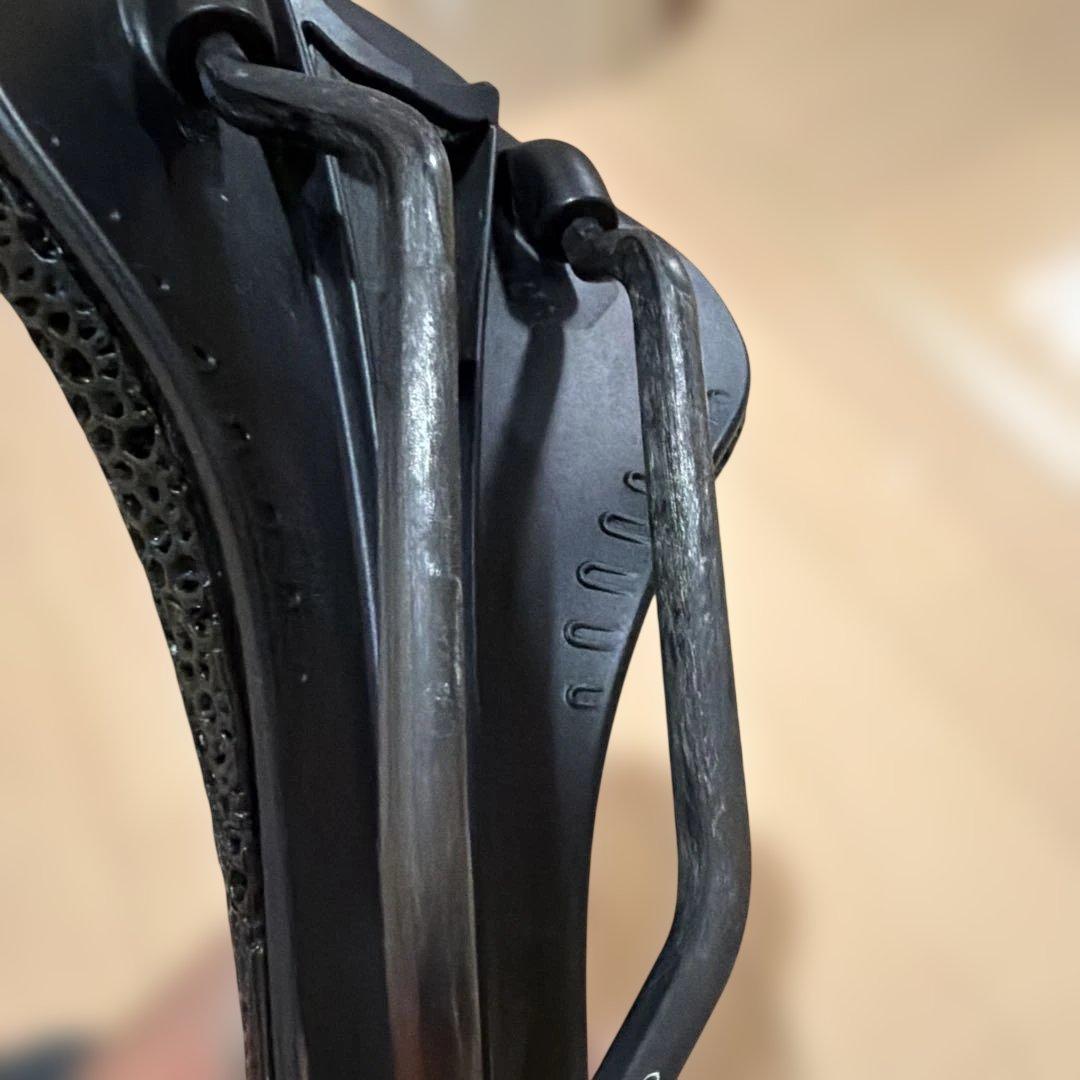 フィジーク VERSUS evo ADAPTIVE アダプティブ サドル