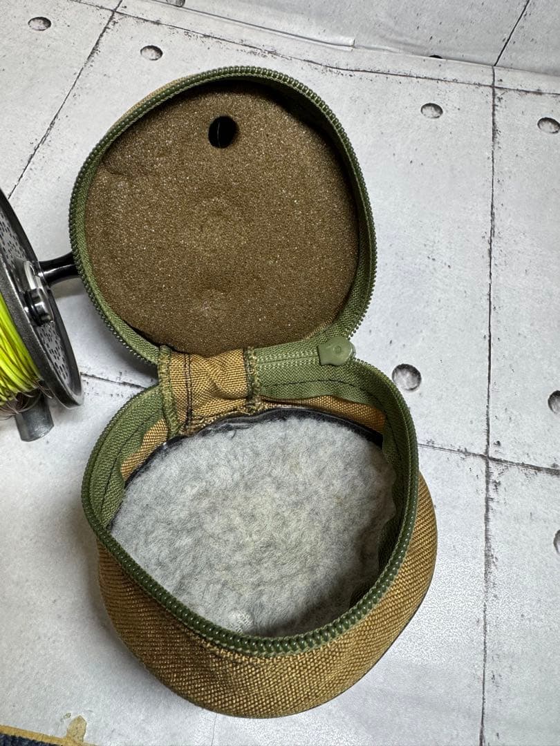 Orvis BATTENKILL 7/8 フライリール ケース付き