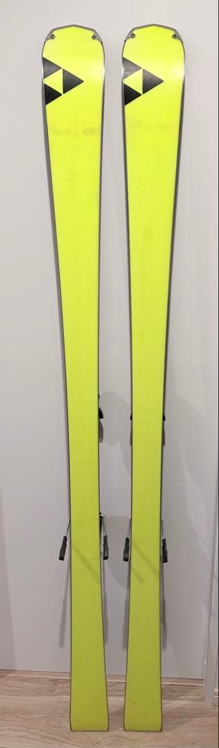 フィッシャー FISCHER RC4 CURV ザ・カーブ　スキー板