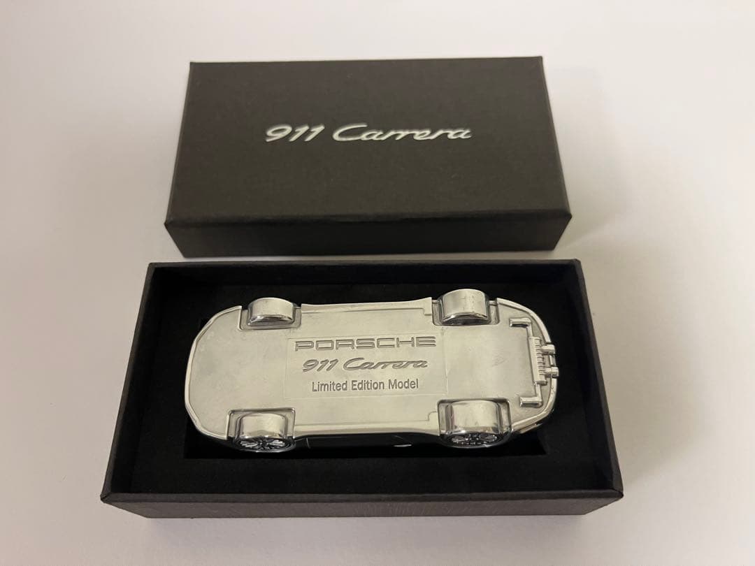 Porsche 911 Carrera ペーパーウェイト1/43