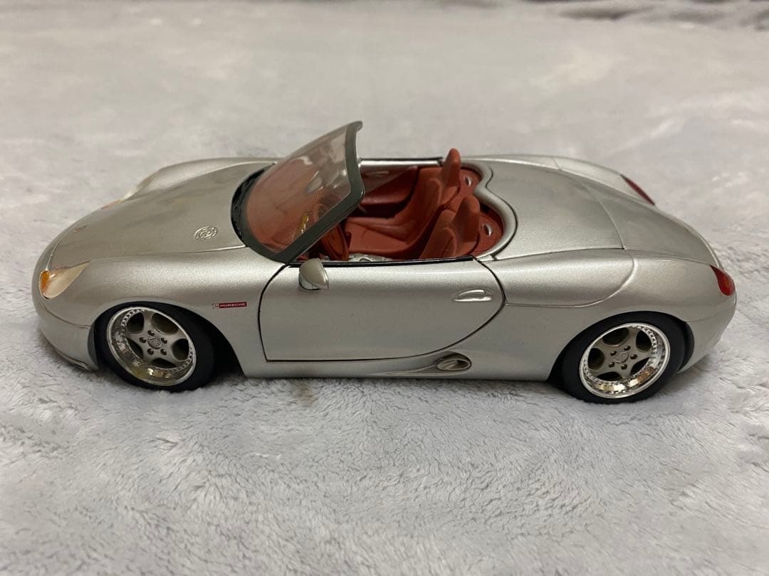 ミニカー Maisto PORSCHE BOXSTER 1/18