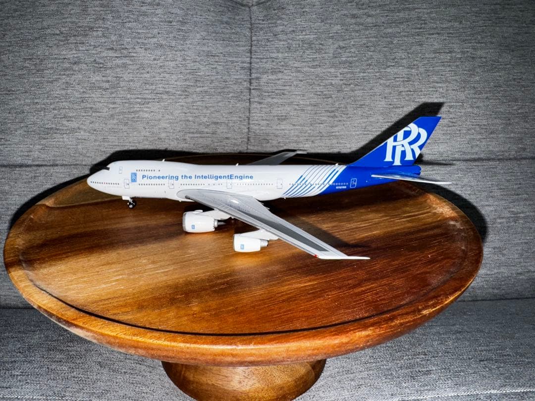 ロールスロイスエンジンテストベッド　B747-200B 1/400