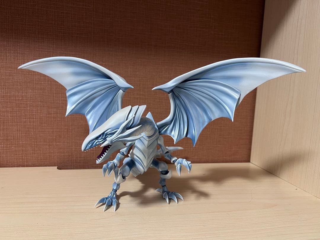 説明文要確認　S.H.MonsterArts 青眼の白龍