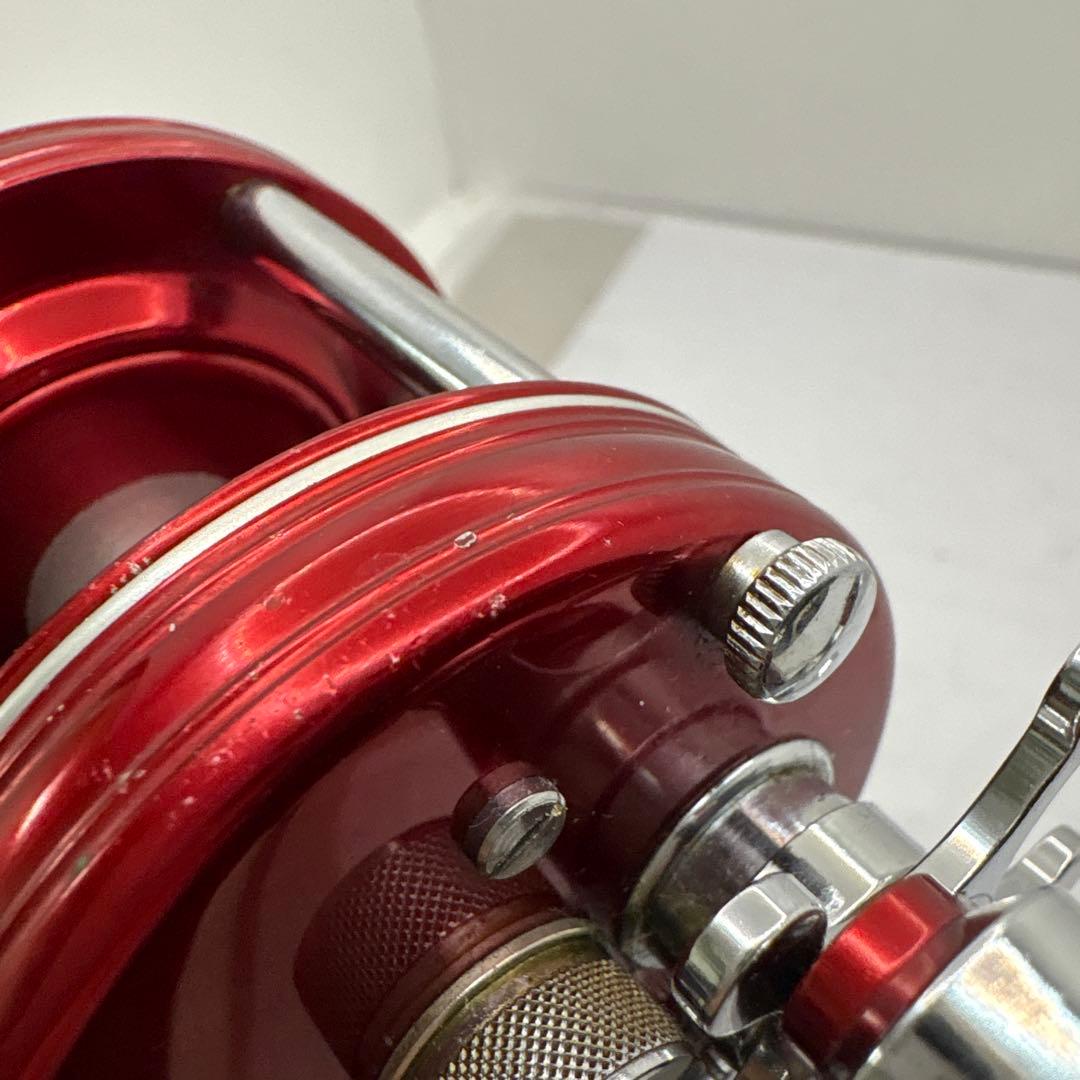 ABU5000 ベイトリール レッド