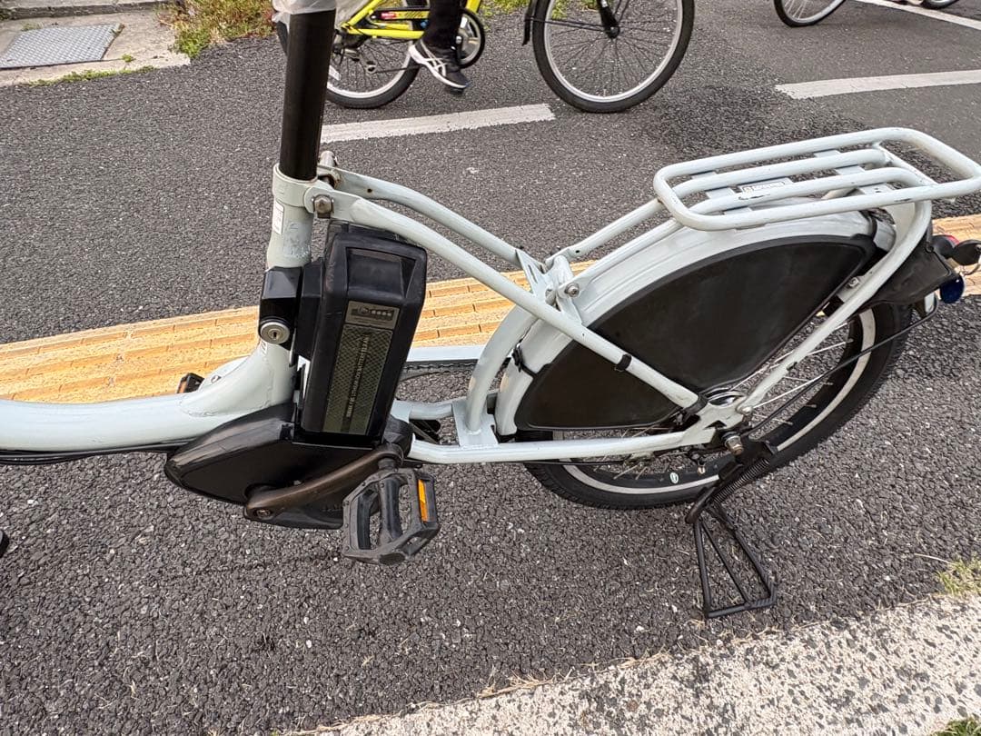 035中古ブリヂストン電動アシスト自転車　12.8Ah 大阪