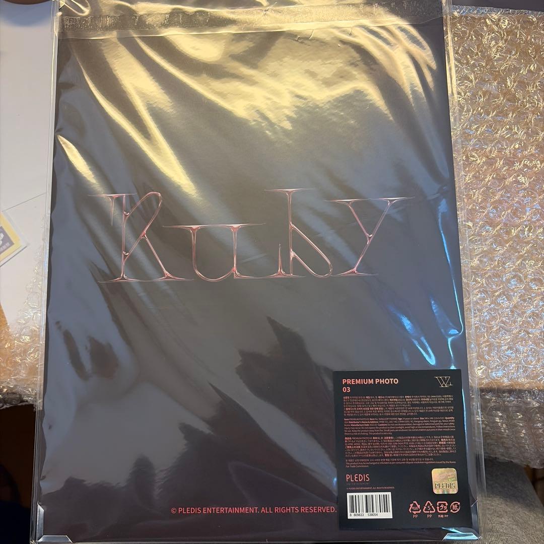 Seventeen ウジ Ruby プレミアムフォト