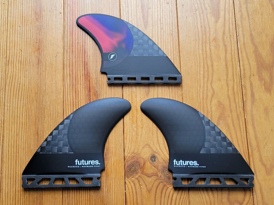 ＜新品・送込＞ futures RM ロブマチャド PIVOTフィン L