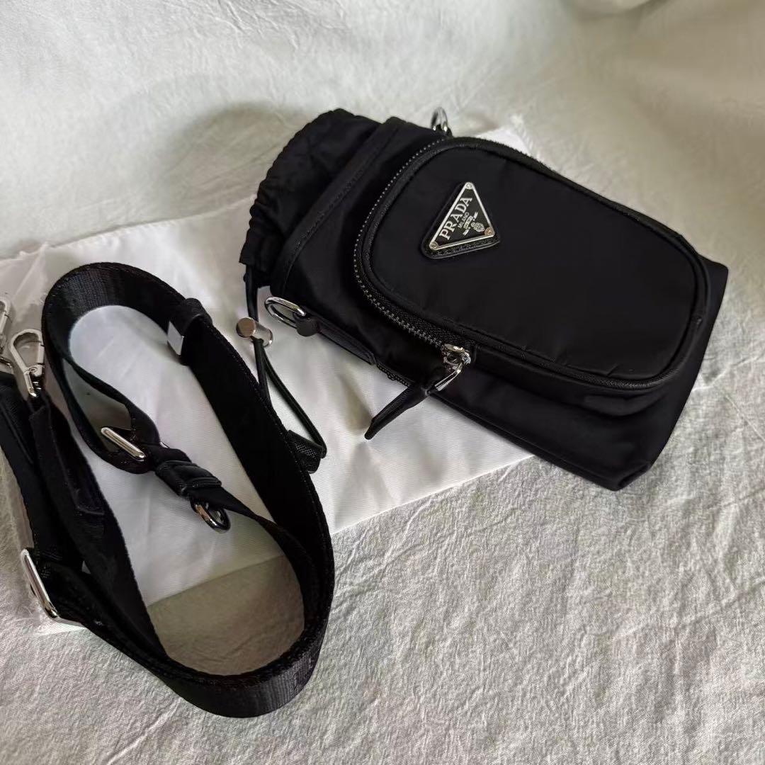 PRADA ノベルティ ナイロン ショルダーバッグ ブラック