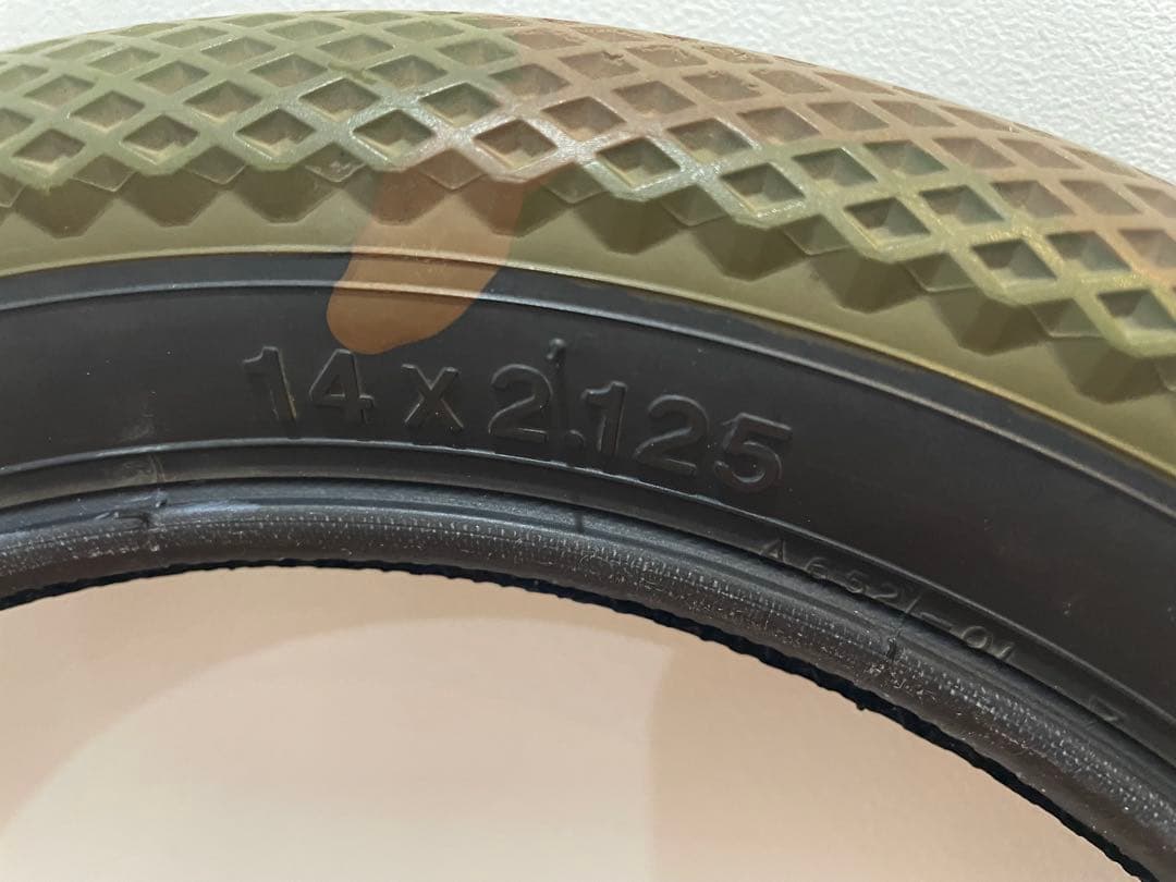bmx cult vans カルト　バンズ　14インチ　カモタイヤ