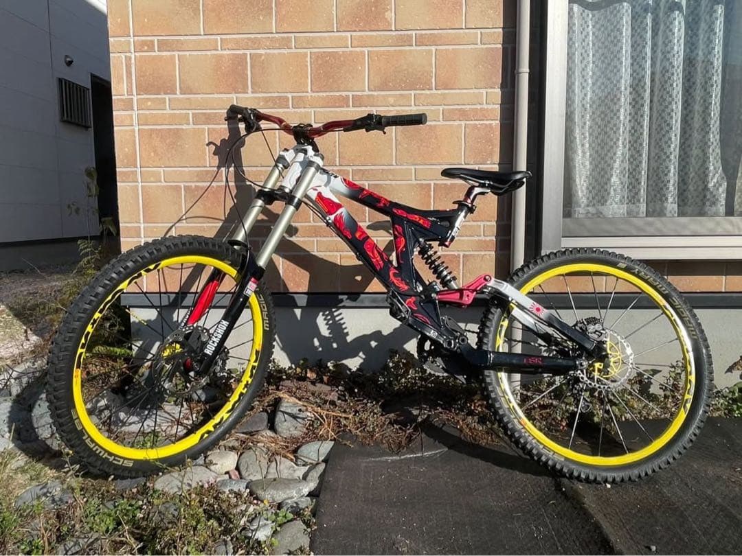 自転車本体 SPECIALIZDED MOUNTAIN BIKE