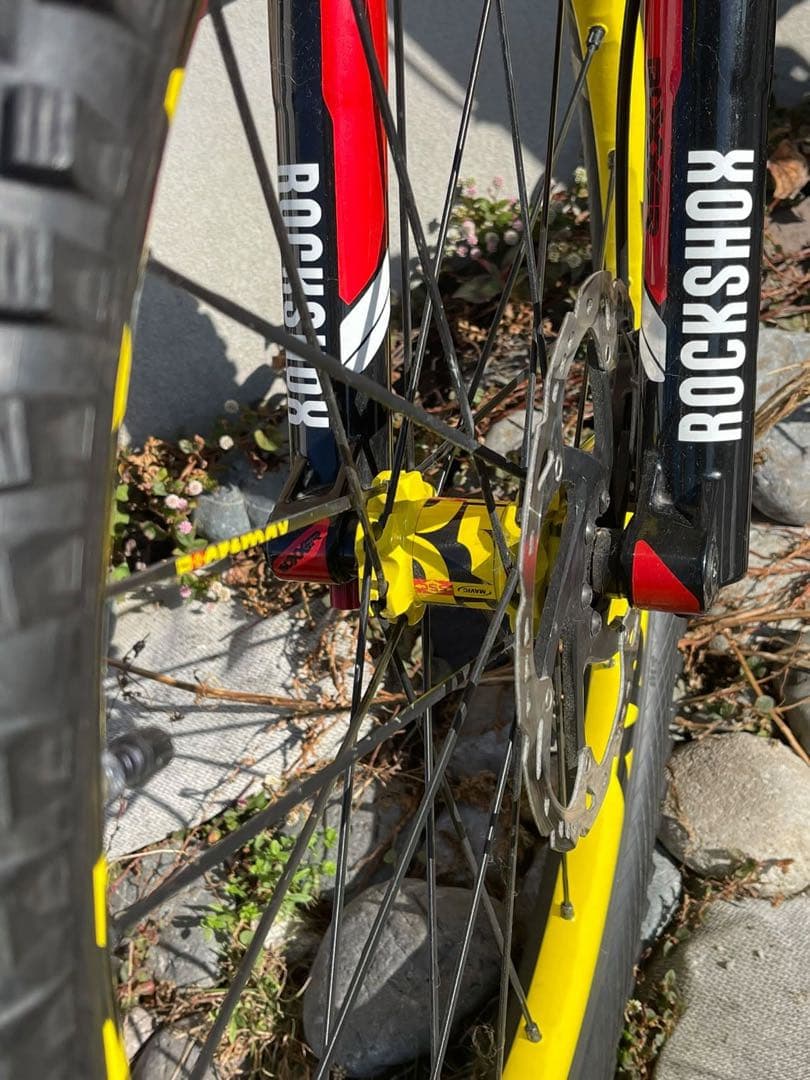 自転車本体 SPECIALIZDED MOUNTAIN BIKE
