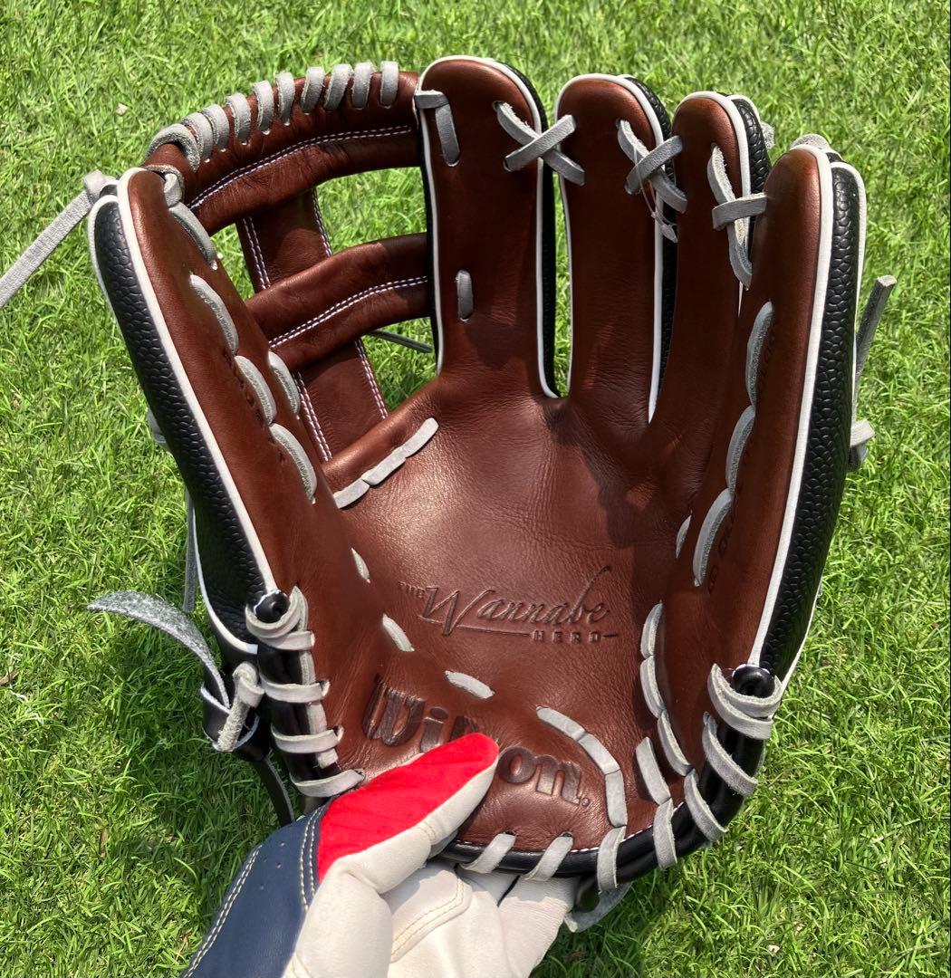 新品　ウィルソン 軟式　グローブ　グラブ　内野　ワナビーヒーロー