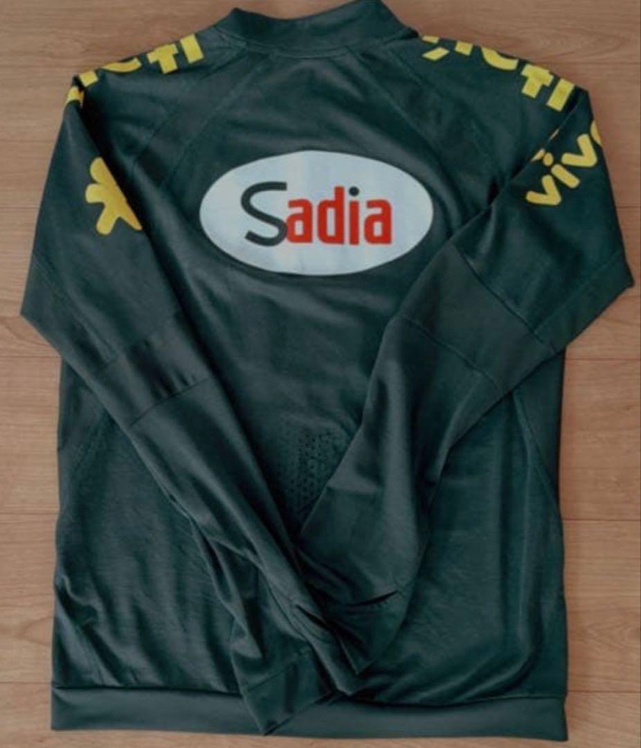 完売品‼️ブラジル代表 ネイマール ハーフジップ トレーニングトップ⚽️