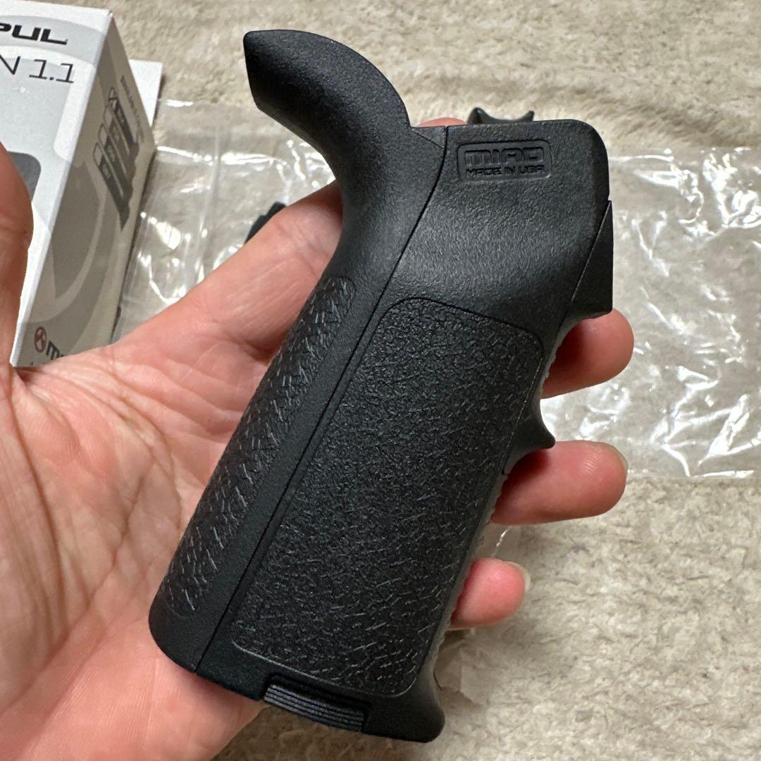 マグプル製　実物MIAD GEN 1.1 グリップキット TYPE-1BK 新品