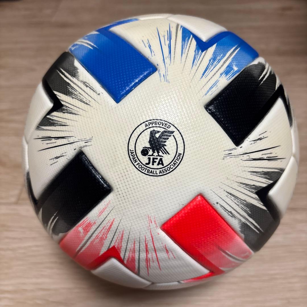 アディダスサッカーボール5号球