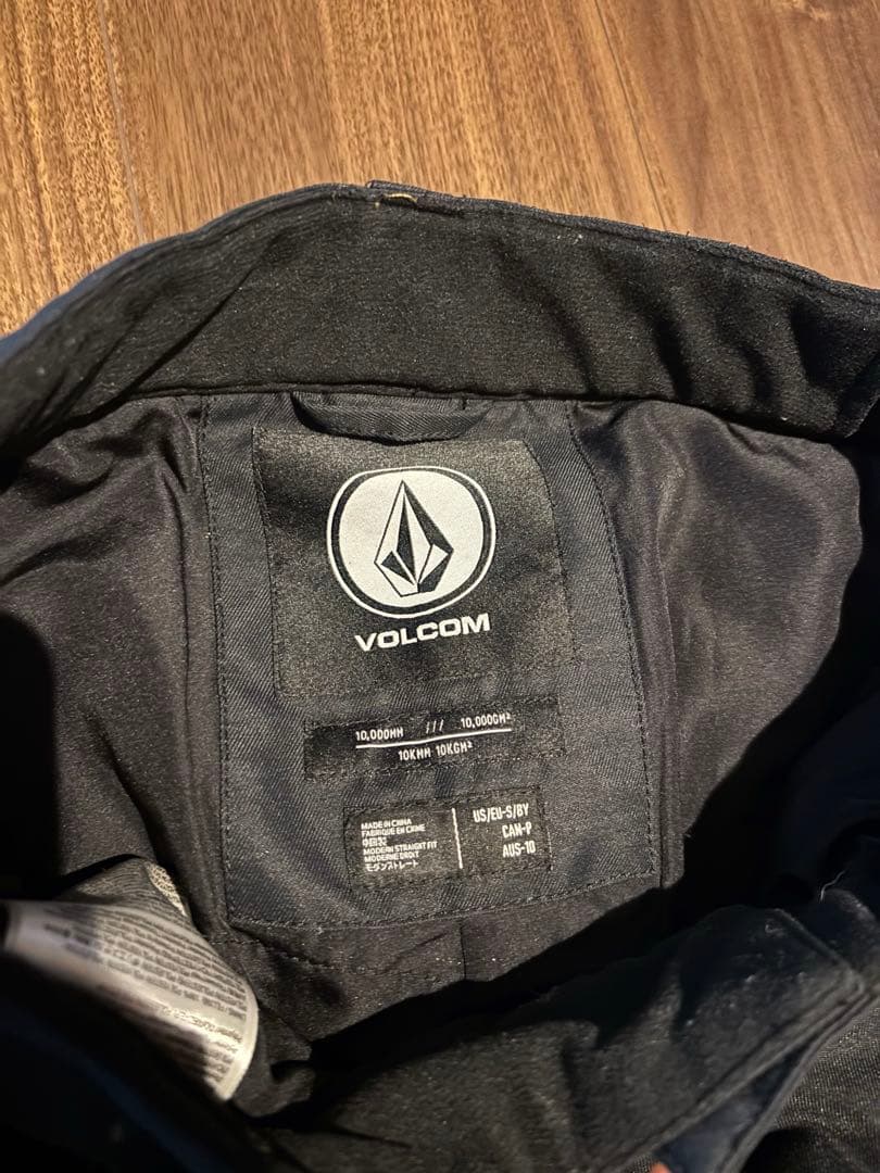 【上下セット】VOLCOM ボルコム キッズスノーウェア　Sサイズ